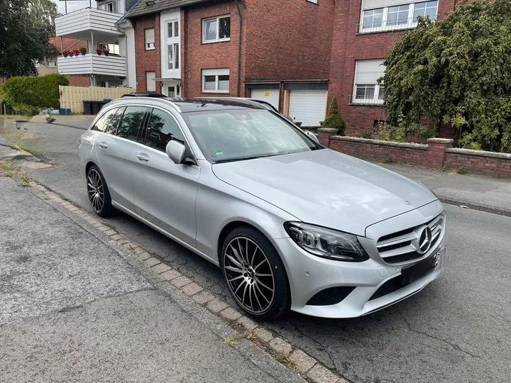 Mercedes-Benz C 220