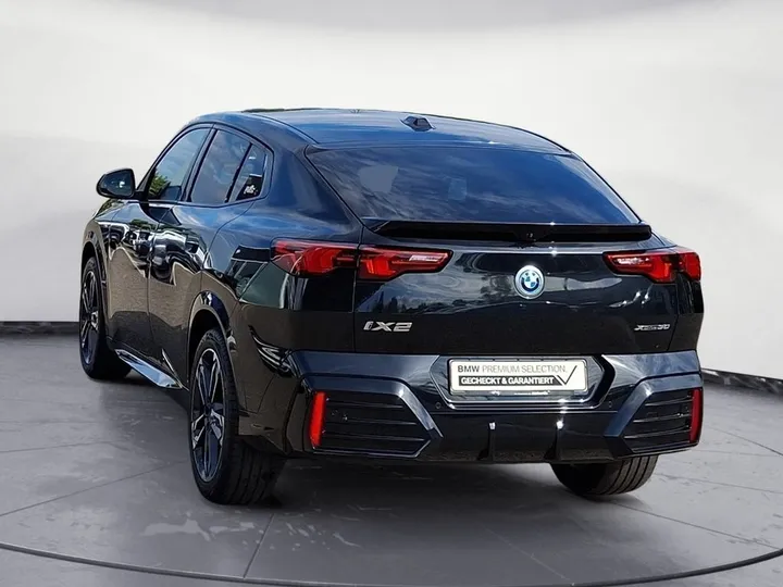 BMW iX2