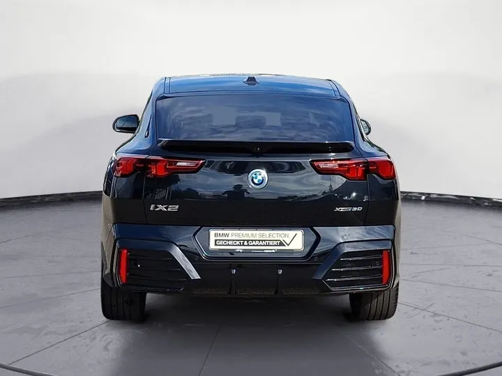 BMW iX2