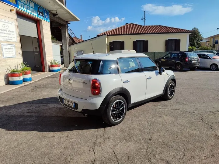 MINI One D Countryman