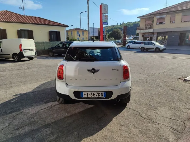 MINI One D Countryman