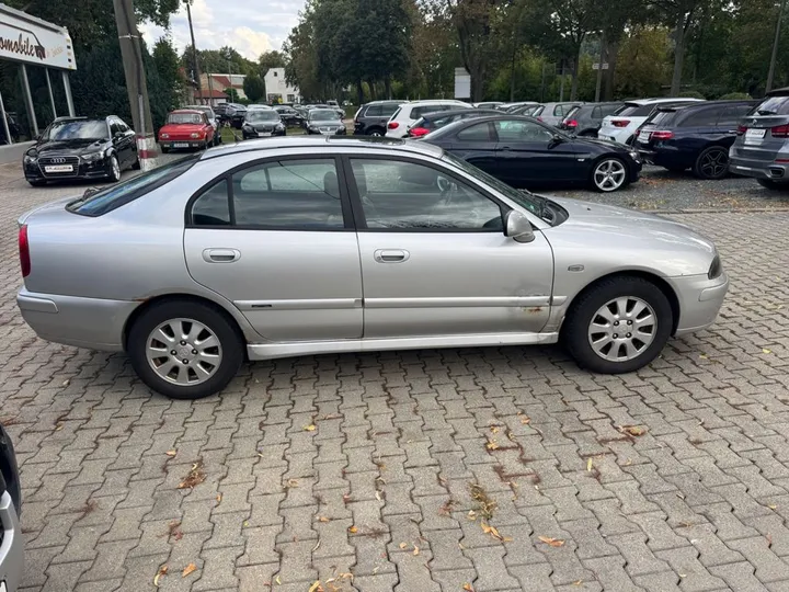 Mitsubishi Carisma