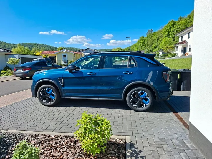 Lynk&Co 02