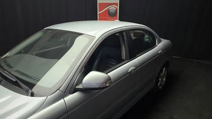 Jaguar X-Type