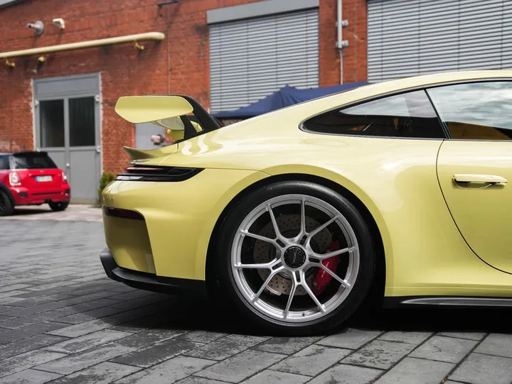 Porsche 992