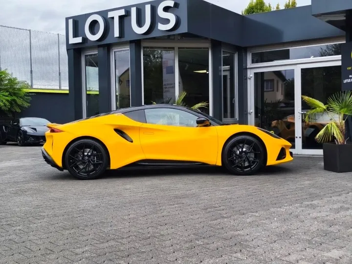 Lotus Emira