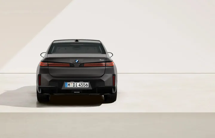 BMW 740