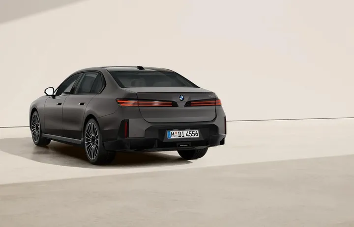 BMW 740