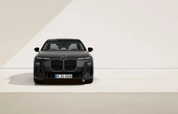 BMW 740