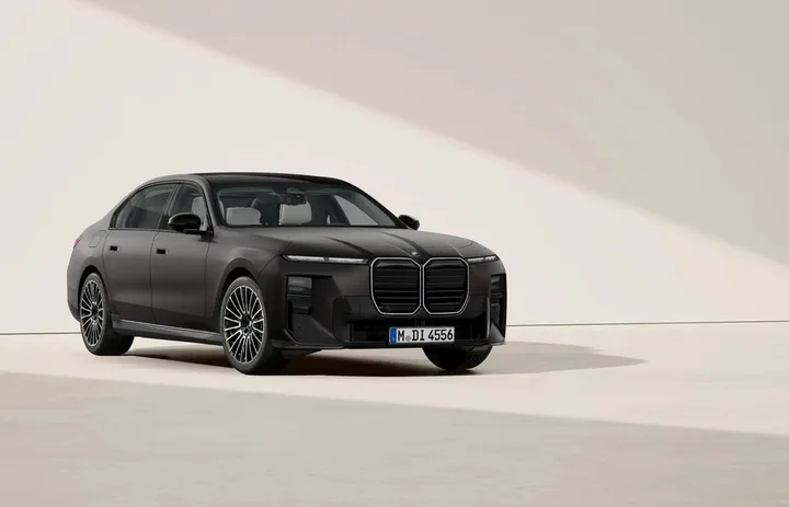 BMW 740