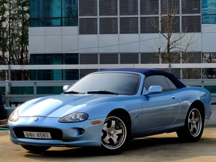 Jaguar XK8