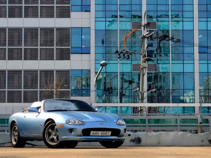 Jaguar XK8
