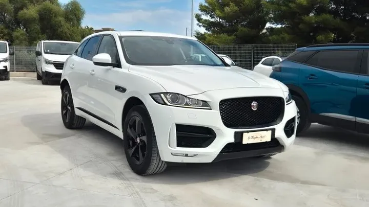 Jaguar F-Pace