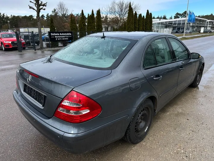 Mercedes-Benz E 280