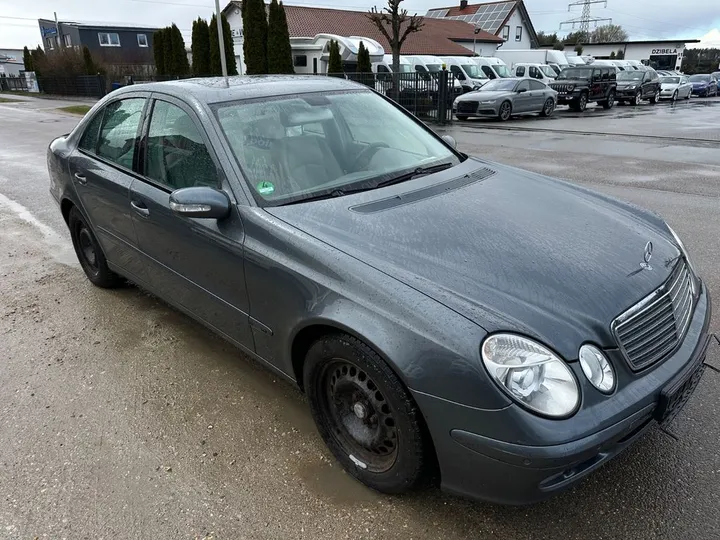 Mercedes-Benz E 280