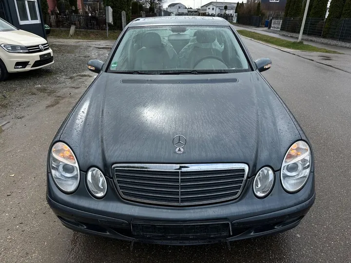 Mercedes-Benz E 280