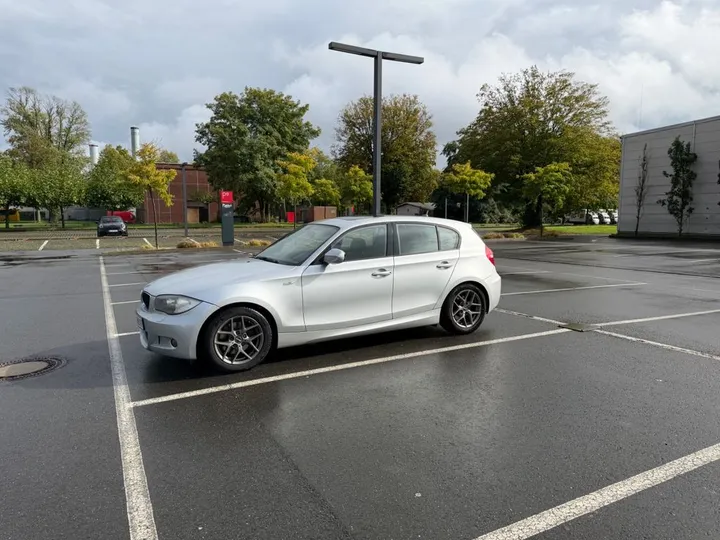 BMW 120