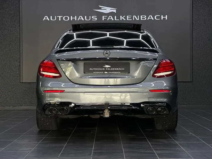 Mercedes-Benz E 400