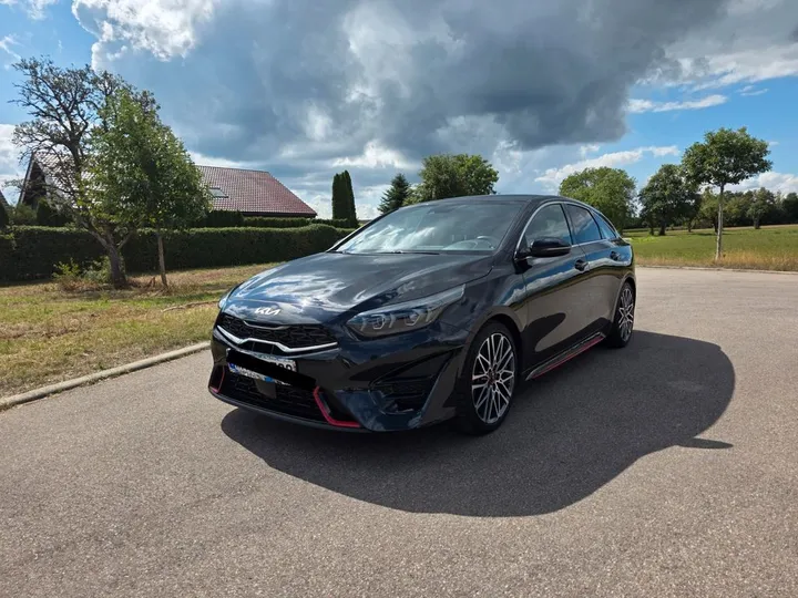 Kia pro cee'd / ProCeed