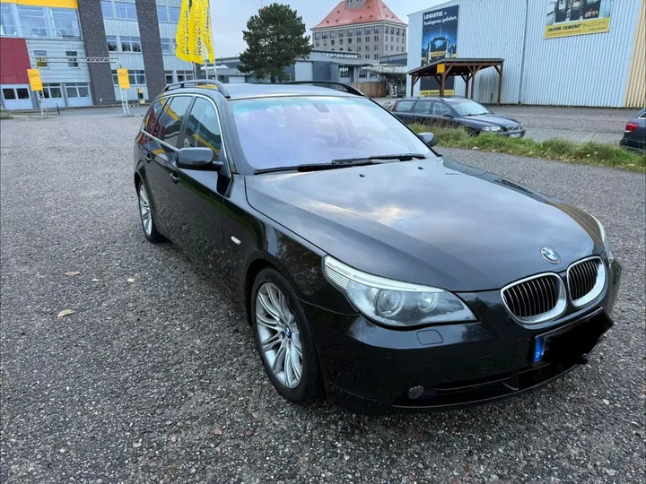 BMW 525