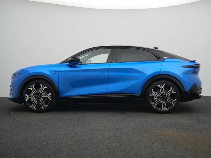 Alpine A390