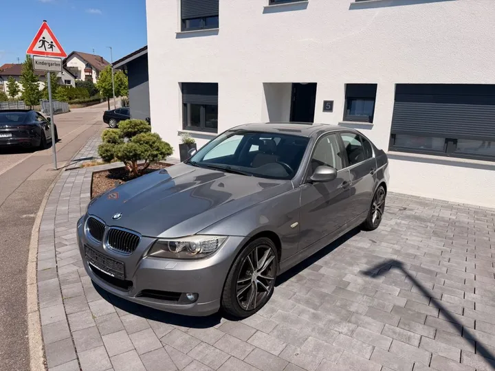 BMW 330