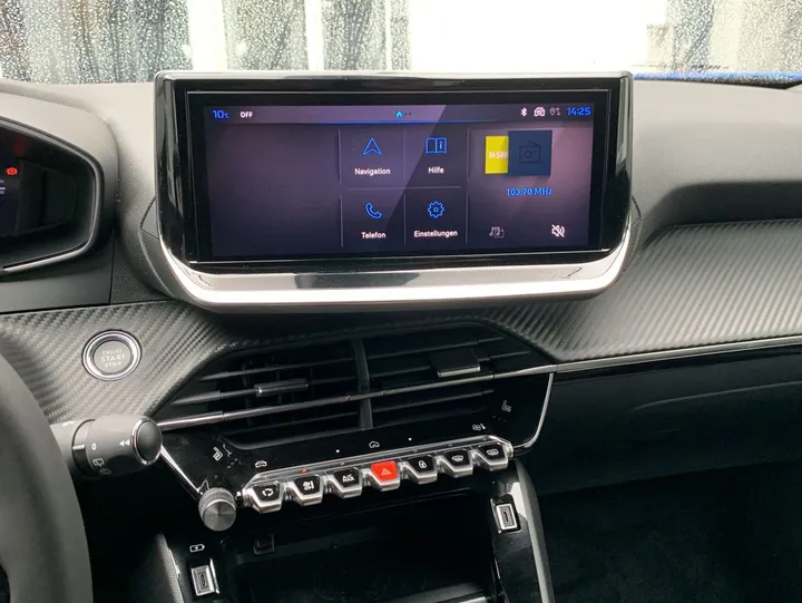 Peugeot e-2008