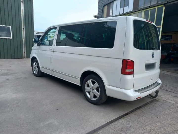 Volkswagen T5 Caravelle
