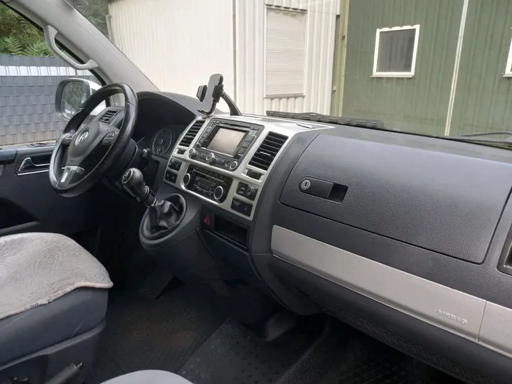 Volkswagen T5 Caravelle