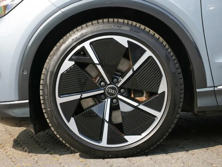Audi Q4