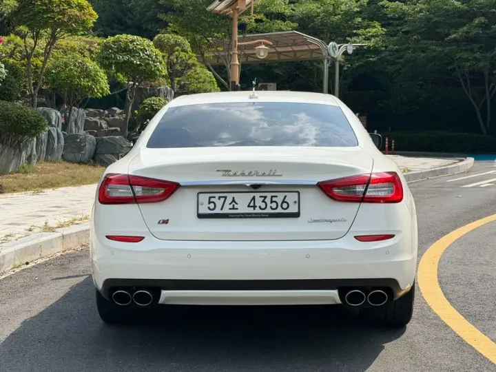 Maserati Quattroporte