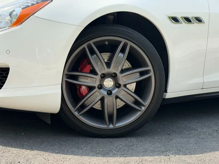 Maserati Quattroporte