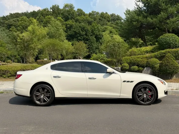 Maserati Quattroporte