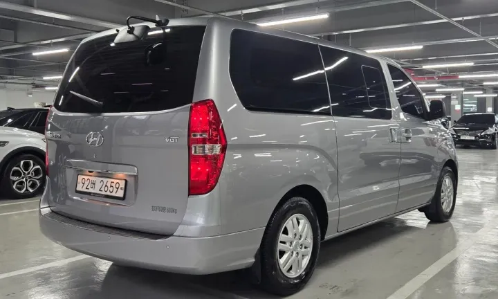 Hyundai Starex