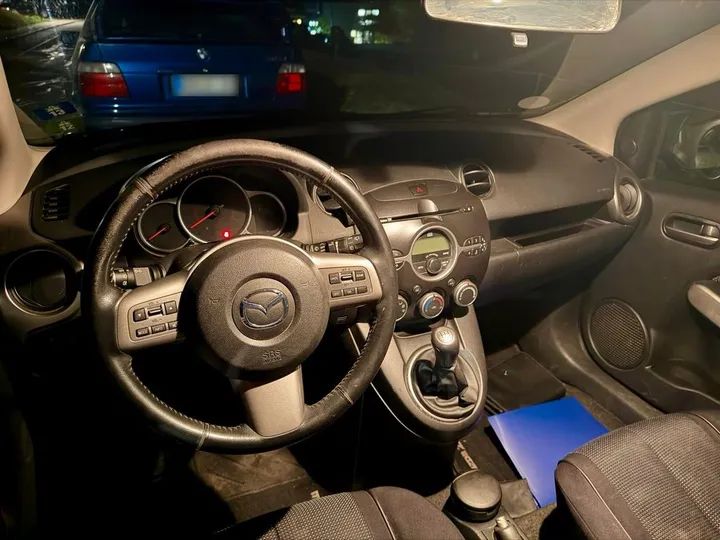 Mazda 2