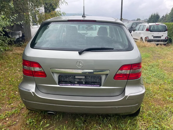 Mercedes-Benz B 170