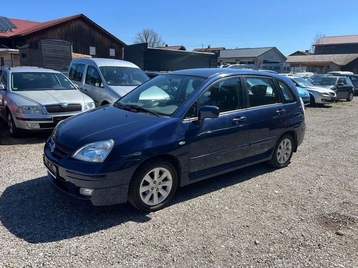 Suzuki Liana