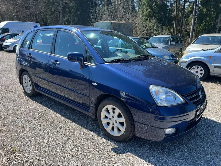 Suzuki Liana