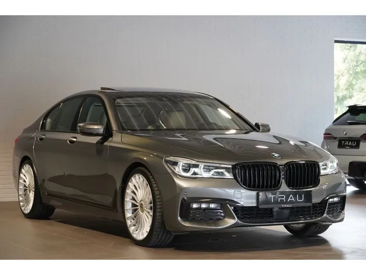 BMW 740