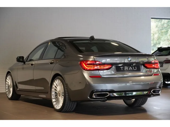BMW 740