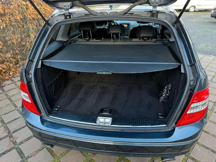 Mercedes-Benz C 320