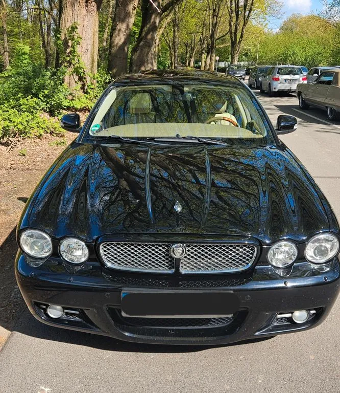 Jaguar XJ8