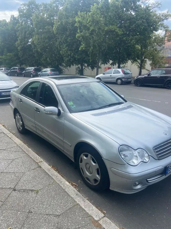 Mercedes-Benz C 180