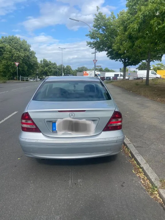 Mercedes-Benz C 180