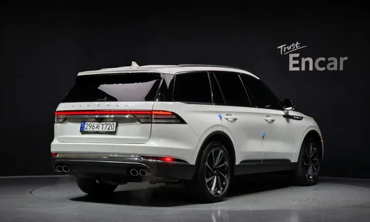 Lincoln Aviator