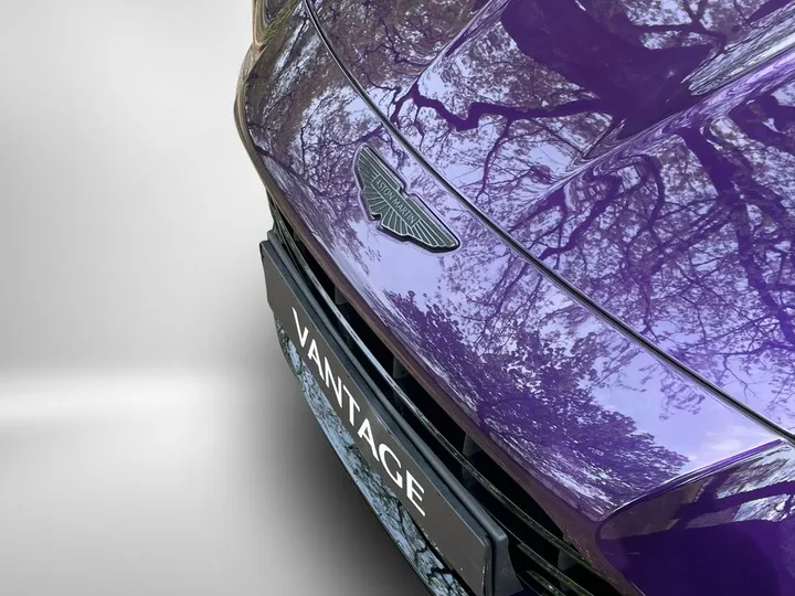 Aston Martin V8 Vantage