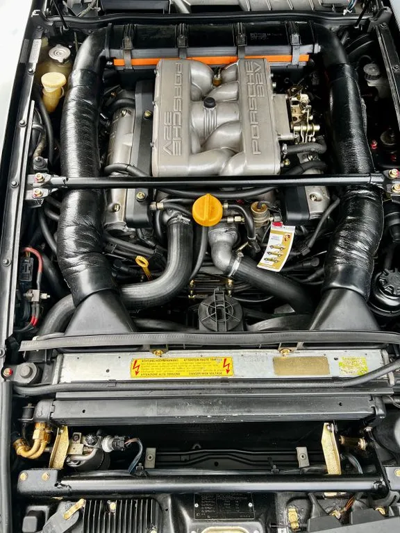 Porsche 928