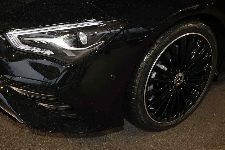 Mercedes-Benz CLA 220