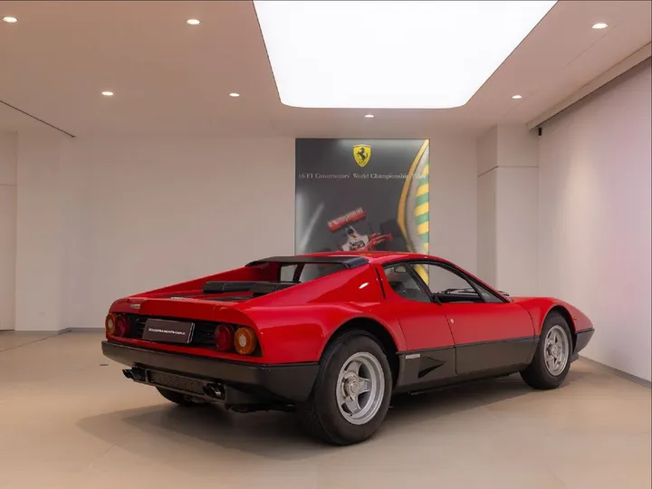 Ferrari 512