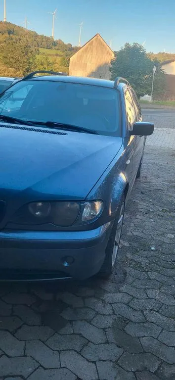 BMW 320